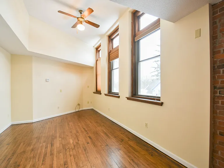 58 Woodley Ct #10 — Photo 9