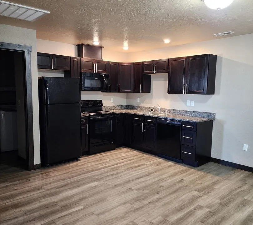 13824 W Bergen Dr