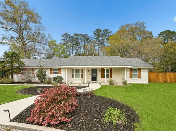 1551 Labarre St, Mandeville, LA 70448