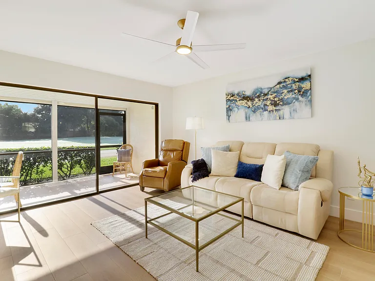 1001 Pinecrest Cir #C — Photo 13