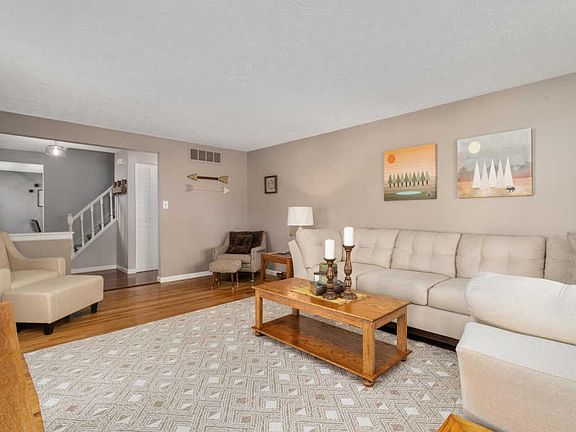 5th image of 2619 Sawmill Meadows Ave