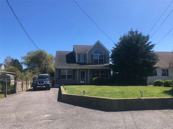 18 Kent Drive, Shirley, NY 11967