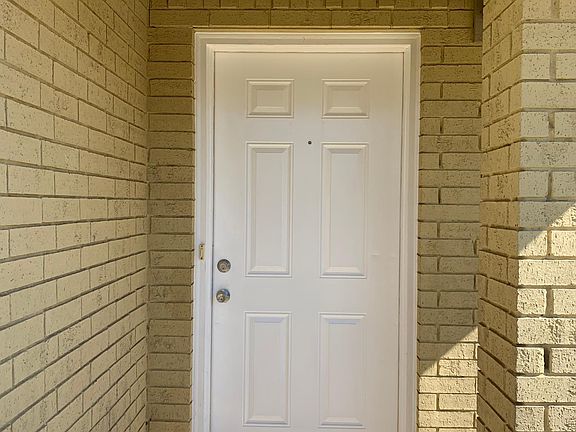 2nd image of 2315 Summer Place Dr