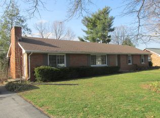 3176 Roxburg Dr, Lexington, KY 40503