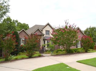 4754 Clear Creek Blvd, Fayetteville, AR 72704