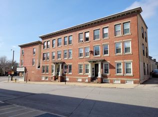 $1500 - Studio / 1 Bath Apartment in Downtown Manchester with All Utilities Included, Manchester, NH 03104