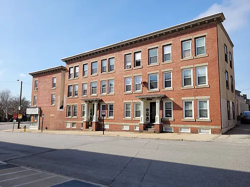 1297 Elm St #20 Photo 1