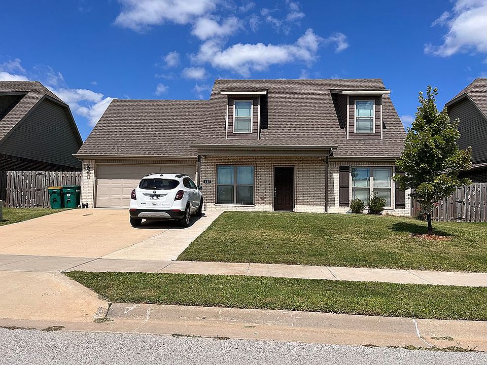 1st image of 407 Laurel Ave