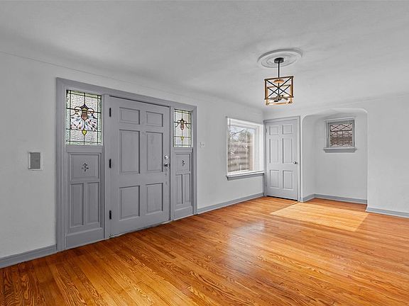 4th image of 5937 Floy Ave