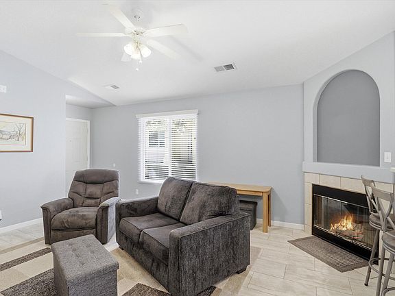 4th image of 501 E Medina Meadows Dr NE