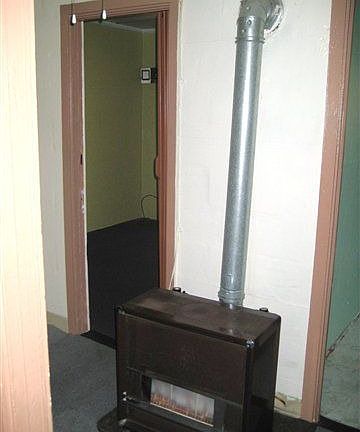 3rd image of 687-689 Beaumont Ave