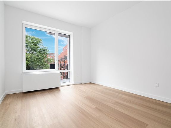 2nd image of 71-82 Parsons Blvd #515