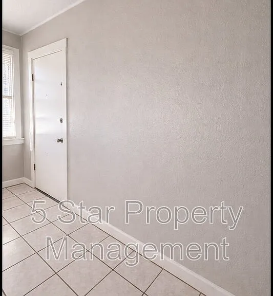 1114 N El Paso St #5 — Photo 3