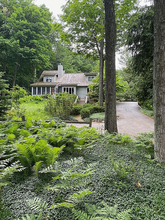 7670 S Glen Lake Rd, Glen Arbor, MI 49636 Zillow