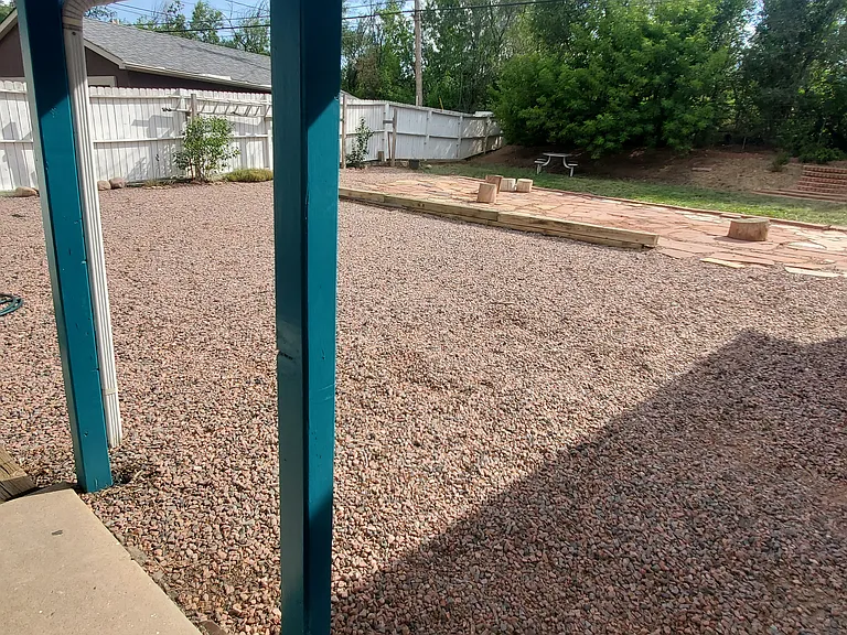 1013 Florence Ave — Photo 9