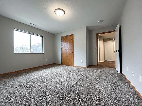 5th image of 2322 College St APT 4