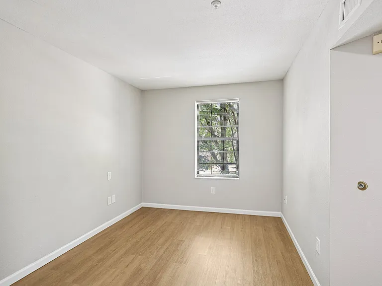 Flats at 87Ten — Photo 30