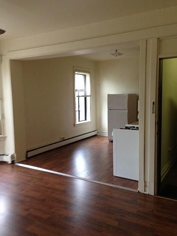 OPEN FLOOR PLAN LIVING ROOM AND KITCHEN