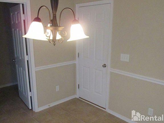 2nd image of 1019 Black Oak Dr