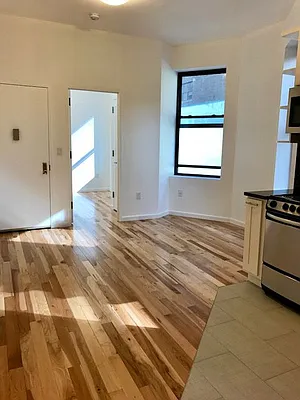 Rented by (Legacy) Shelli Scrimale, LREB | media 3