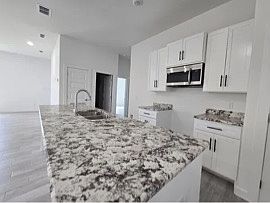 2nd image of 1612 Cordova Dr #1