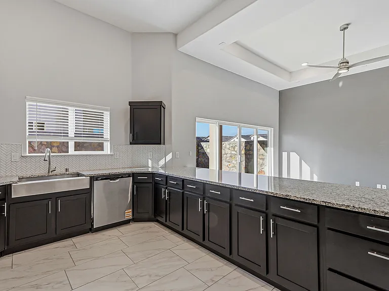 13349 Cinderford Ave — Photo 22