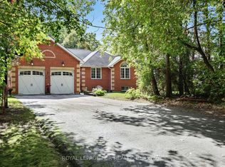 11 Fisher Dr, Adjala Tosorontio, ON L0M 1J0