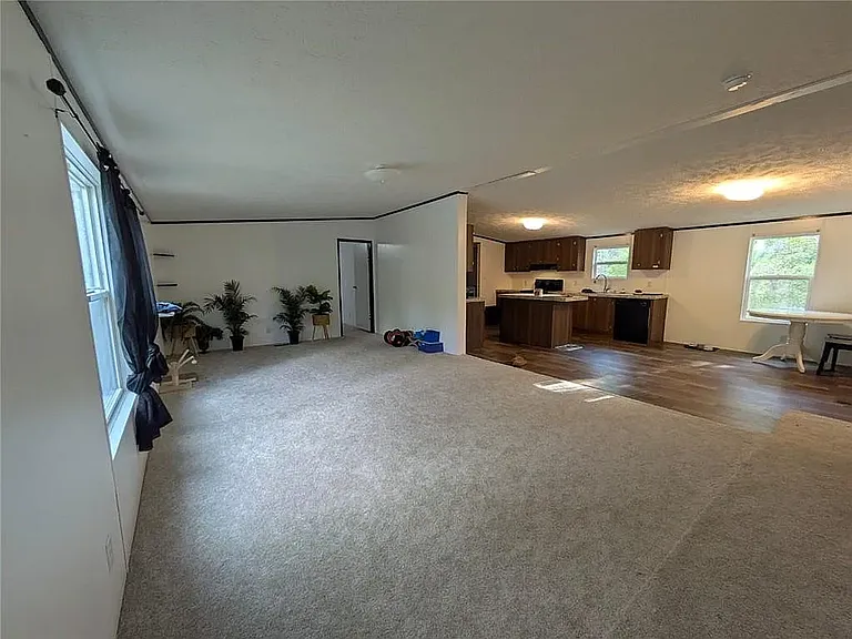 331 Bridle Path Dr — Photo 7