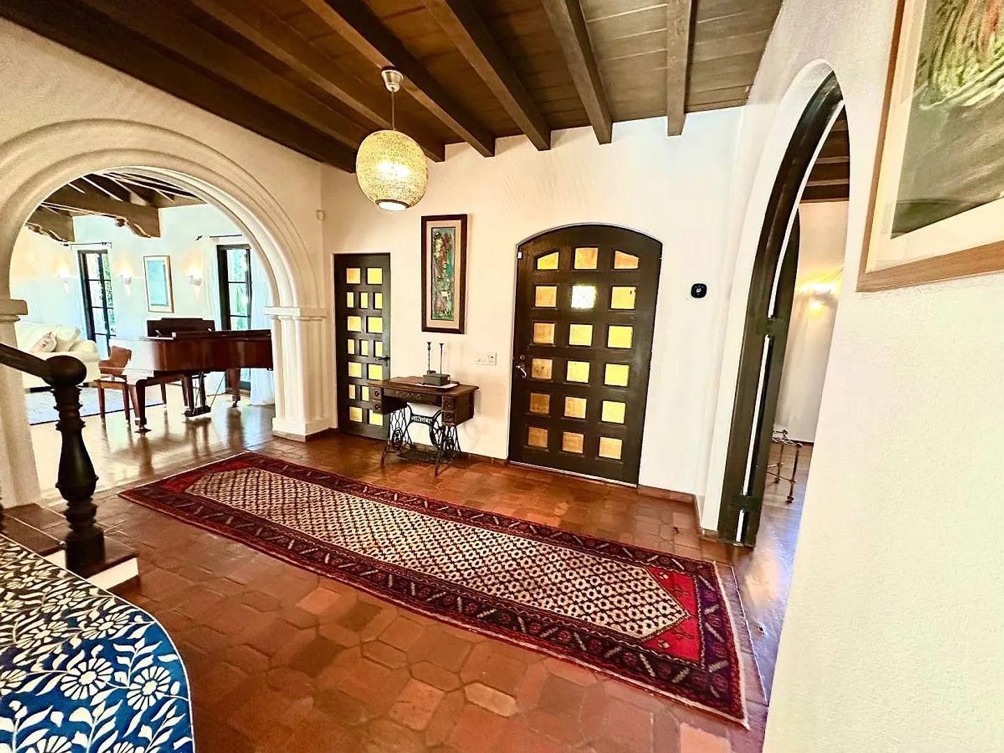 Custom Designer Mediterranean Style Rental with Pool — Photo 4