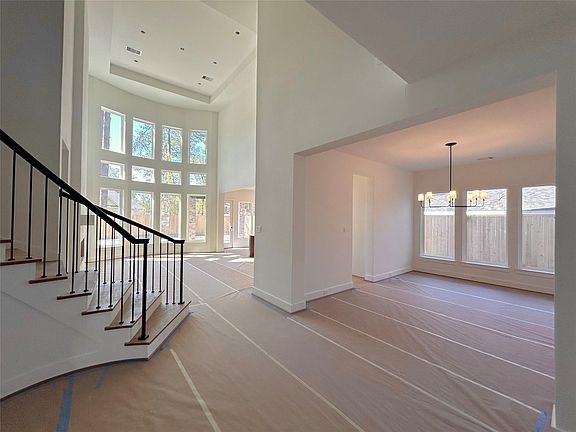 3rd image of 9839 Warwana Rd