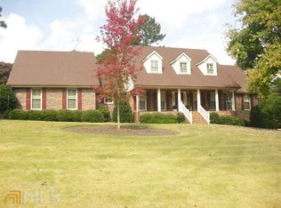 104 Golfview Ct, Carrollton, GA 30117
