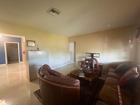 4th image of 1165 NW 108th Terrace
