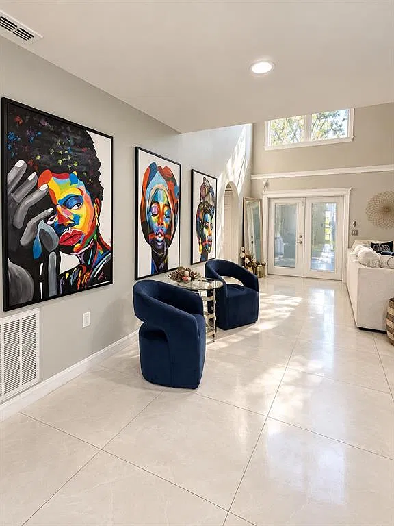 4 bed, 2.5 bath, 3120 sqft, $3,000 — Photo 4