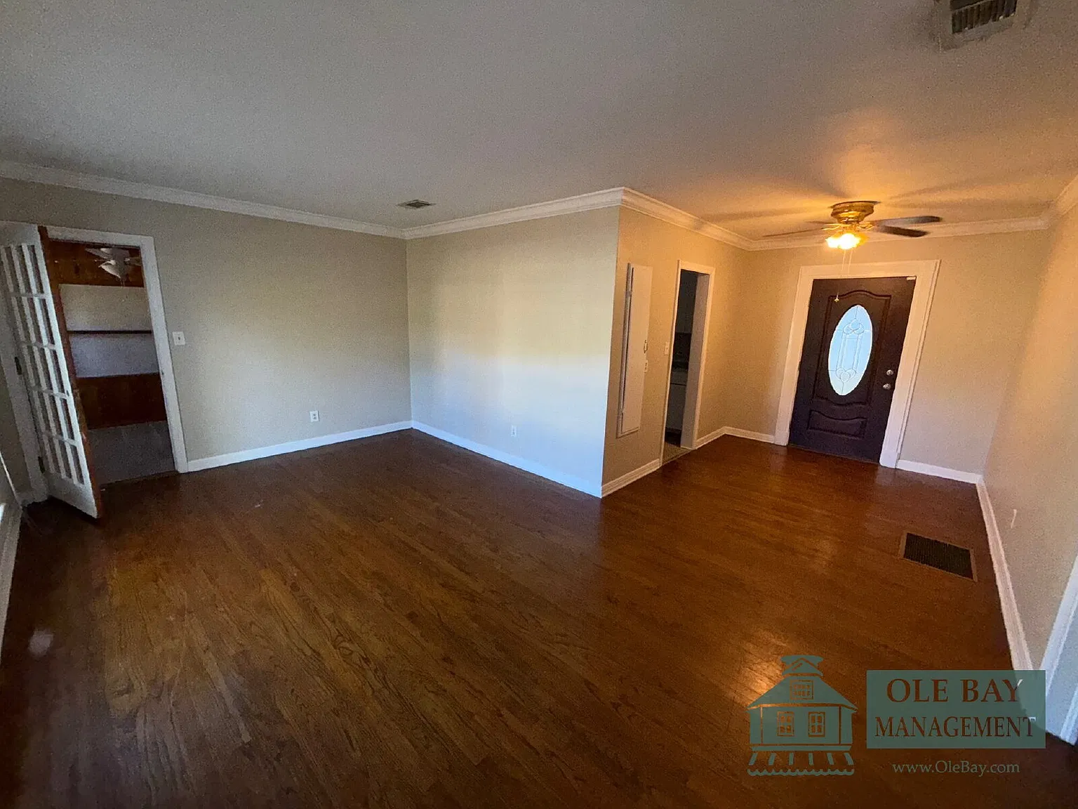 3 bed, 2.0 bath, $1,300 — Photo 2