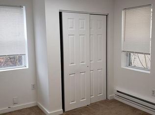 322 N 40th St #2R, Philadelphia, PA 19104
