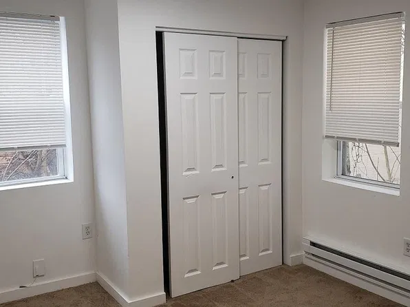 322 N 40th St #2R, Philadelphia, PA 19104