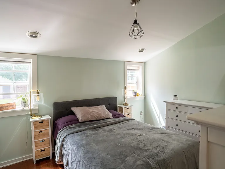 1038 S 7th St — Photo 14