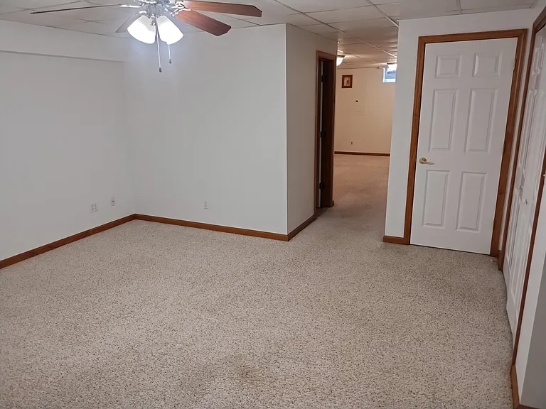 4683 Barrington Dr — Photo 17
