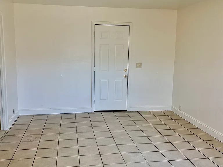 215 Van Buren St #1/2 — Photo 5