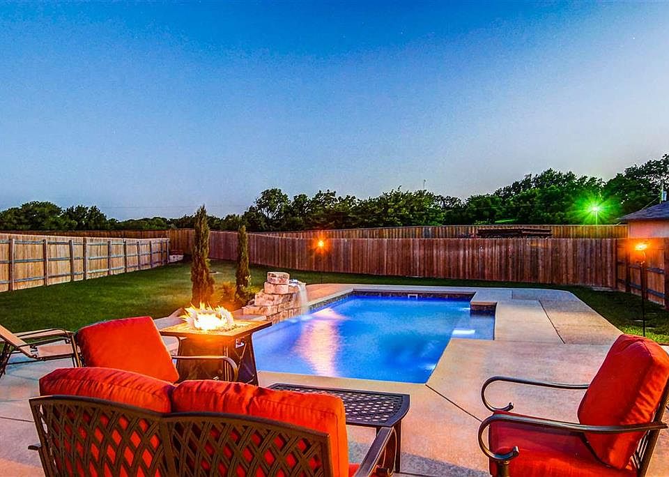 1st image of 6636 La Sol Ln