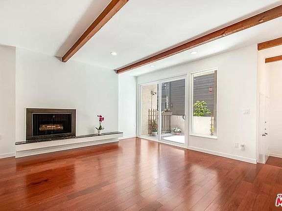 4th image of 945 21st St APT 11