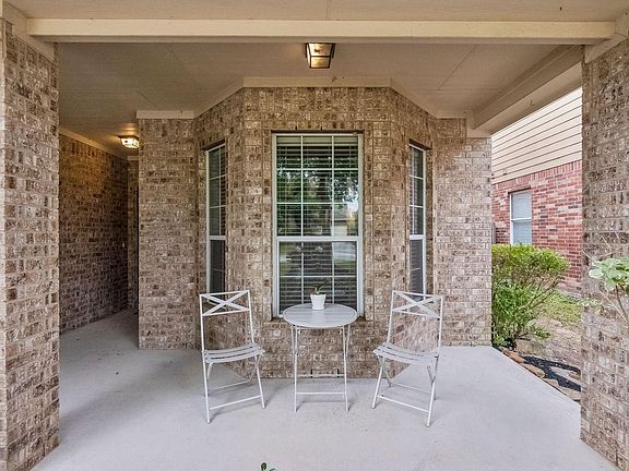 3rd image of 6843 Durango Creek Dr