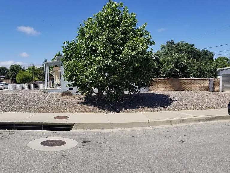 209 Jeffrey Dr — Photo 19
