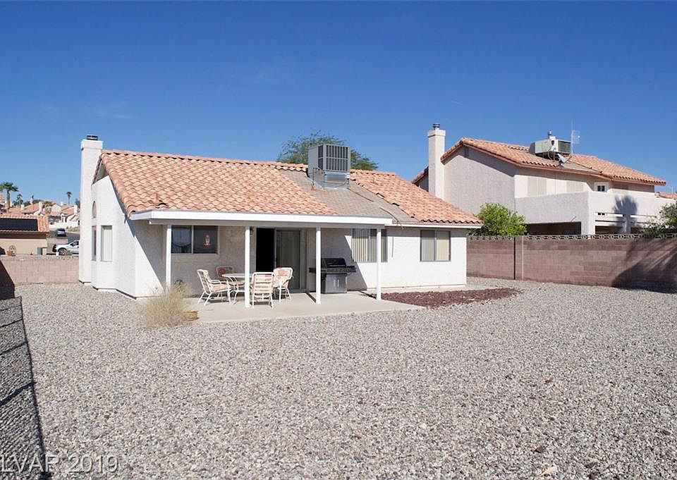 2nd image of 2145 Kiva Way
