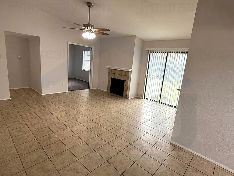 439 Jones St — Photo 3