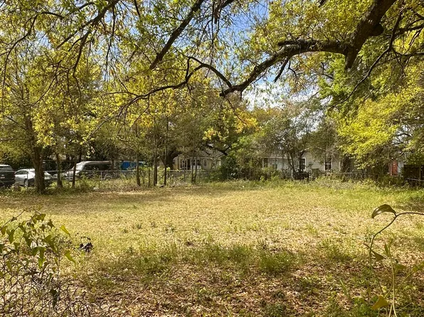 2670 Henry St, North Charleston, SC 29405