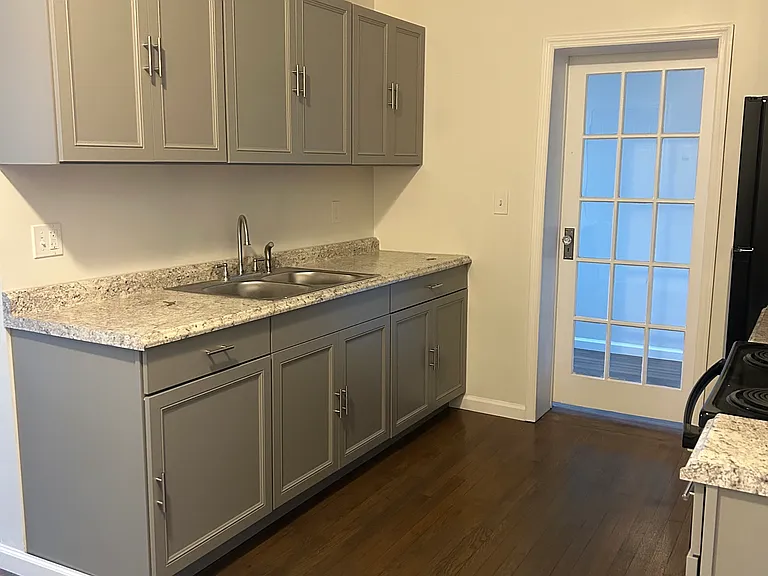346 Madison Ave #3 — Photo 8