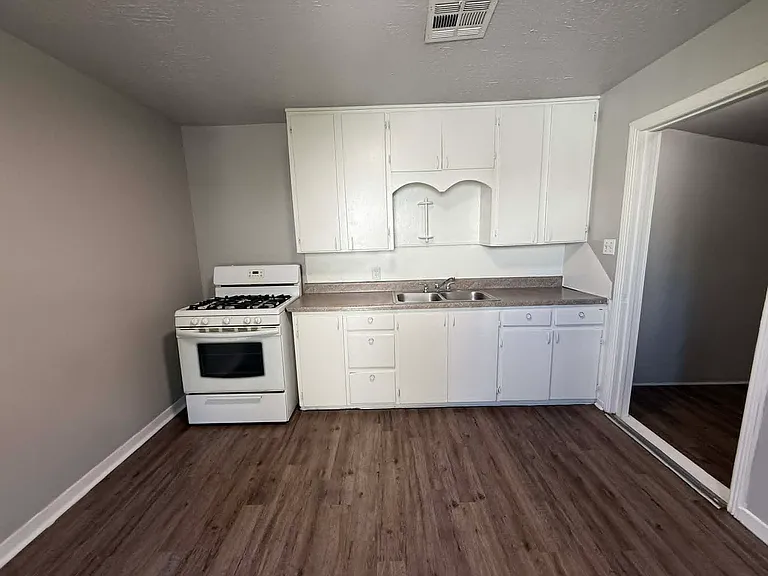 2025 Monta Ave — Photo 6