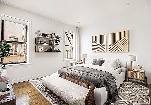 5th image of 176 E 3rd St #6I