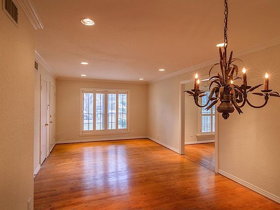 3rd image of 3881 Gaspar Dr